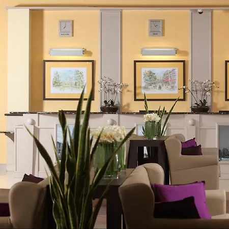 L'elysee Val D'europe Hotel