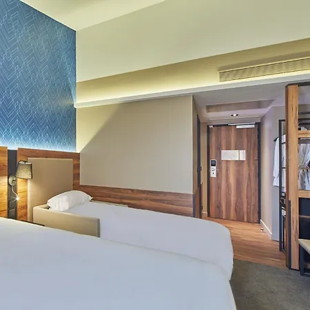 L'elysée Val D'europe 4* Serris