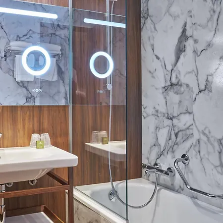 L'elysee Val D'europe 호텔 세리스