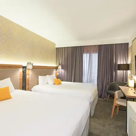 Hotel L'elysée Val D'europe 4*