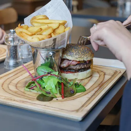 L'elysee Val D'europe 4*