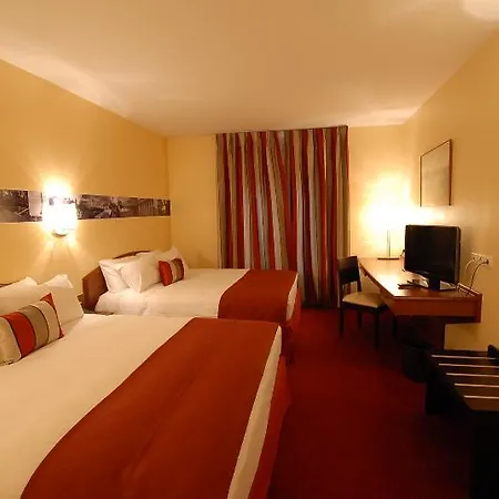 L'elysee Val D'europe 4* Serris