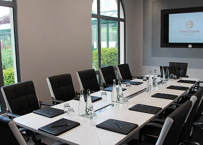 L'elysée Val D'europe Hotel Serris