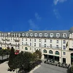 Hotell L'elysee Val D'europe 4*