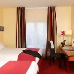 L'elysee Val D'europe Hotell