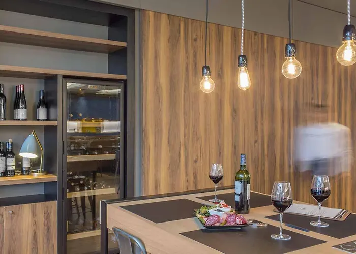 L'elysée Val D'europe Hotel