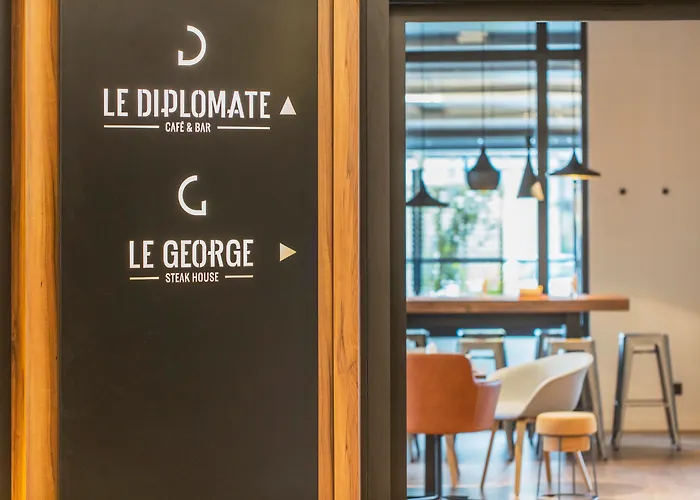 L'elysée Val D'europe 4* Serris