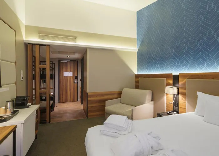 L'elysée Val D'europe 4*