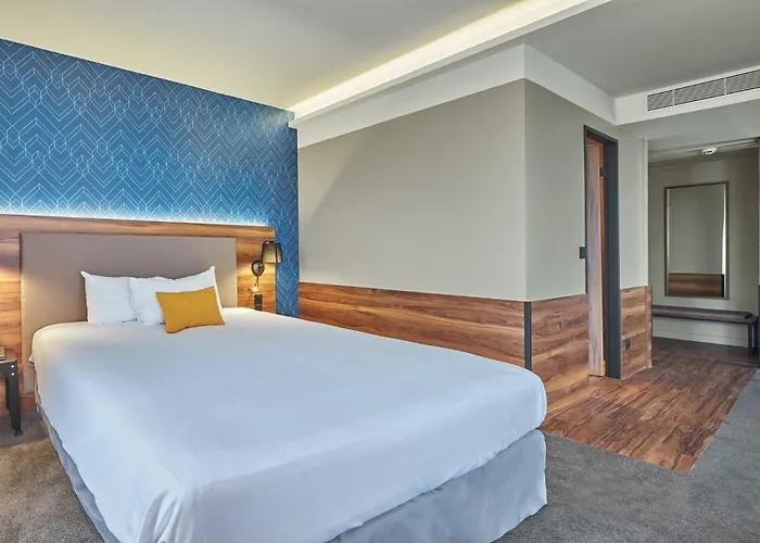 L'elysée Val D'europe 4*