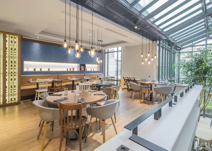 L'elysée Val D'europe 4*