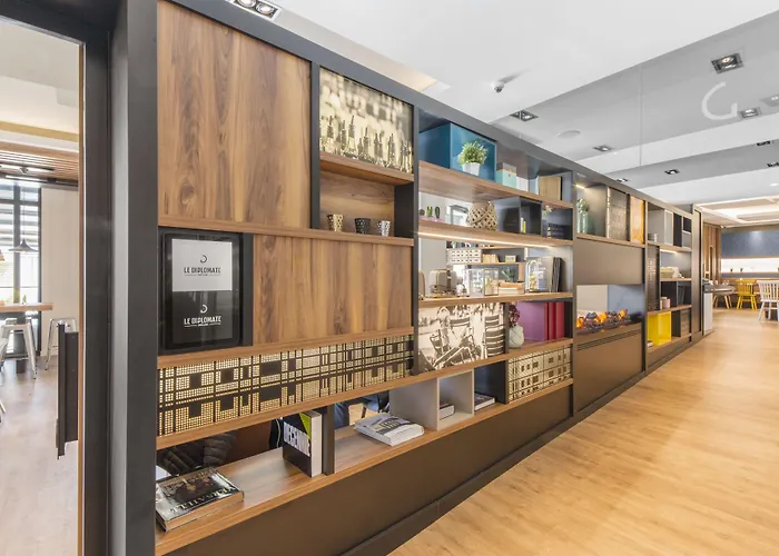 L'elysée Val D'europe Hotel