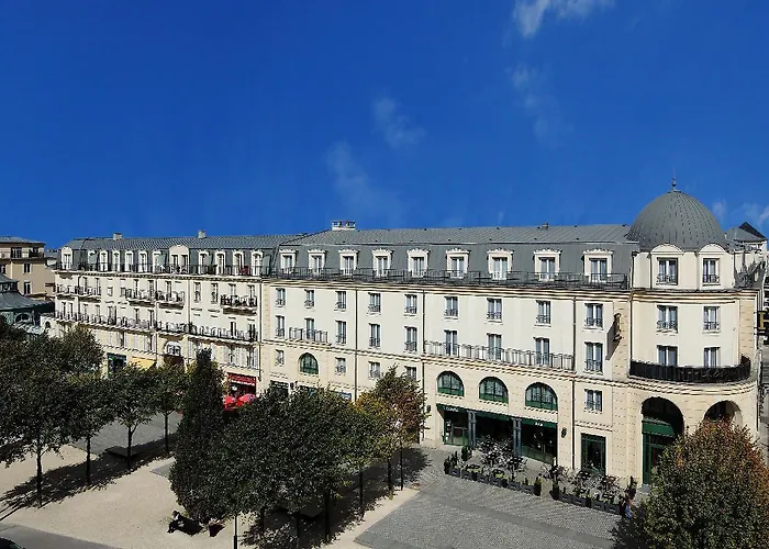 Hotel L'elysée Val D'europe 4*